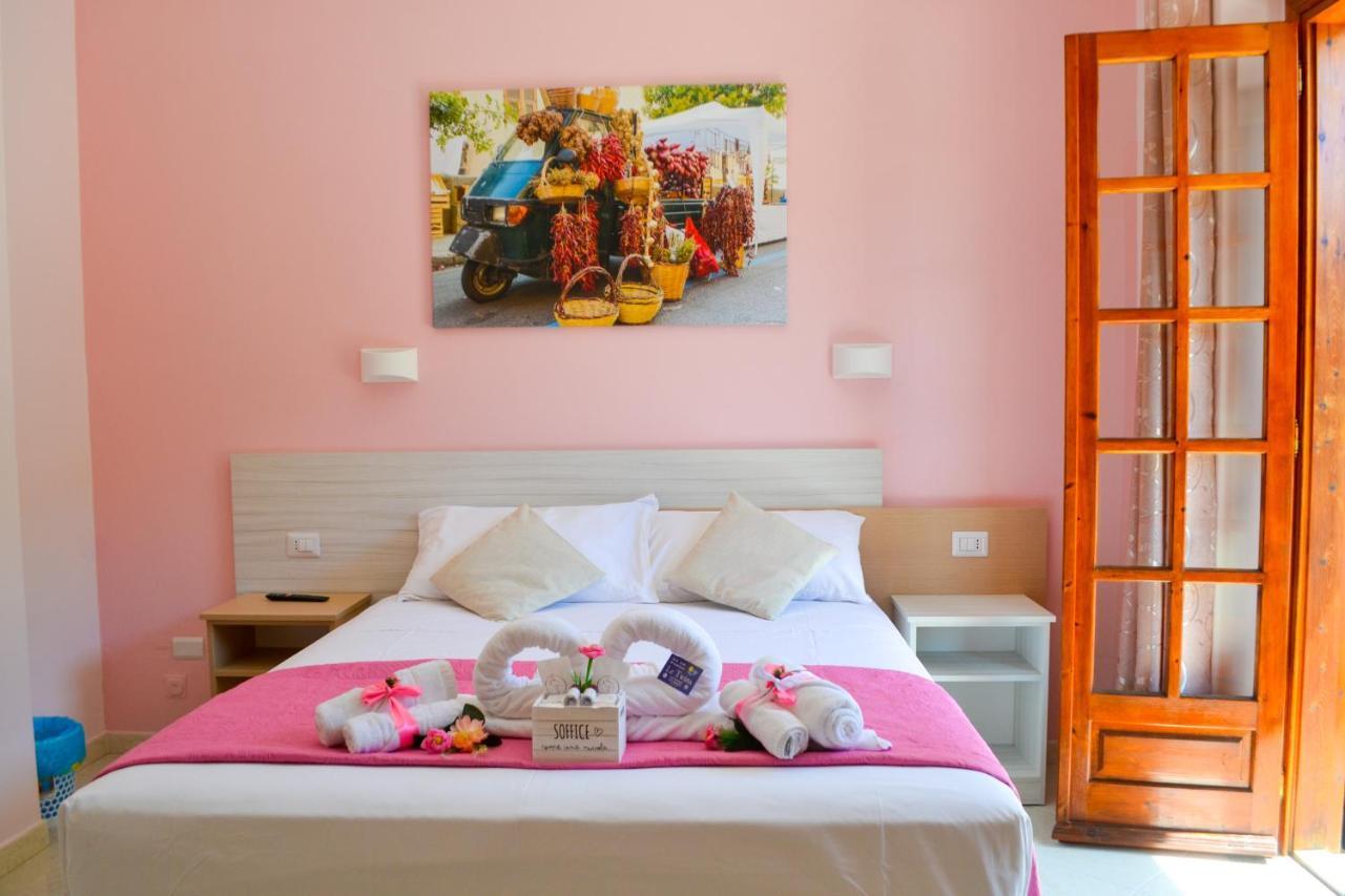 Le Twins -Bed And Breakfast トロペーア エクステリア 写真