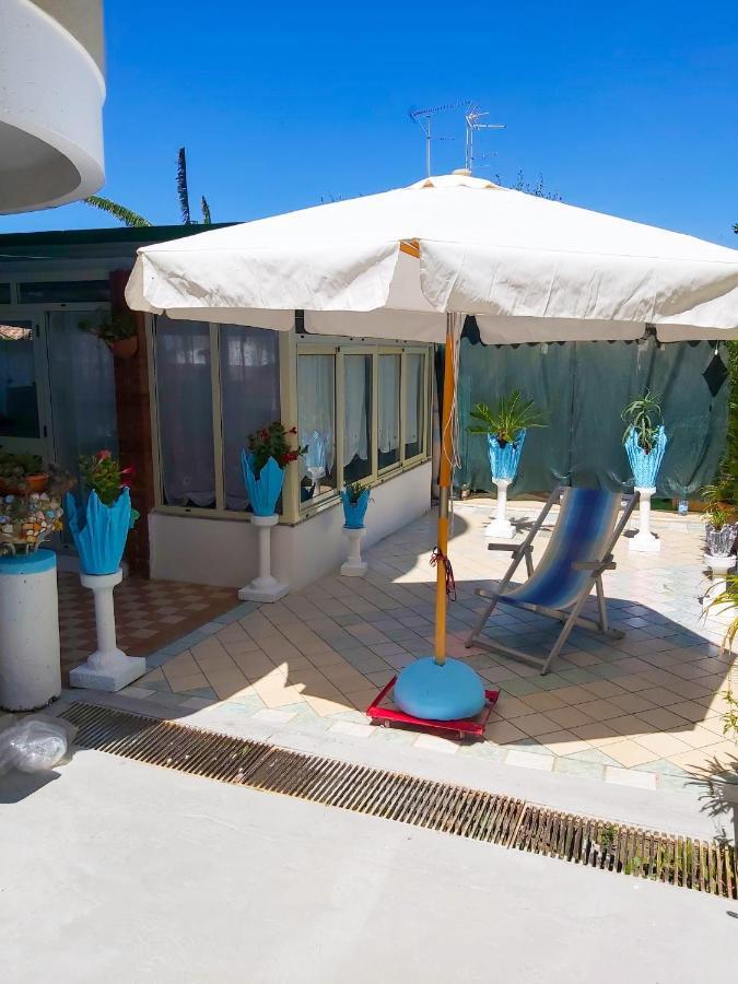 Le Twins -Bed And Breakfast トロペーア エクステリア 写真